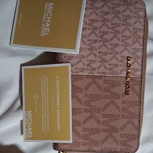 Michael Kors Rose Gold Wallet
